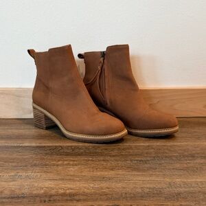 Tom’s Evelyn Heeled Boot - Brown